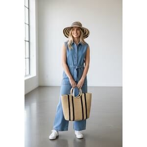 New on 34th crochet bucket hat black & tan